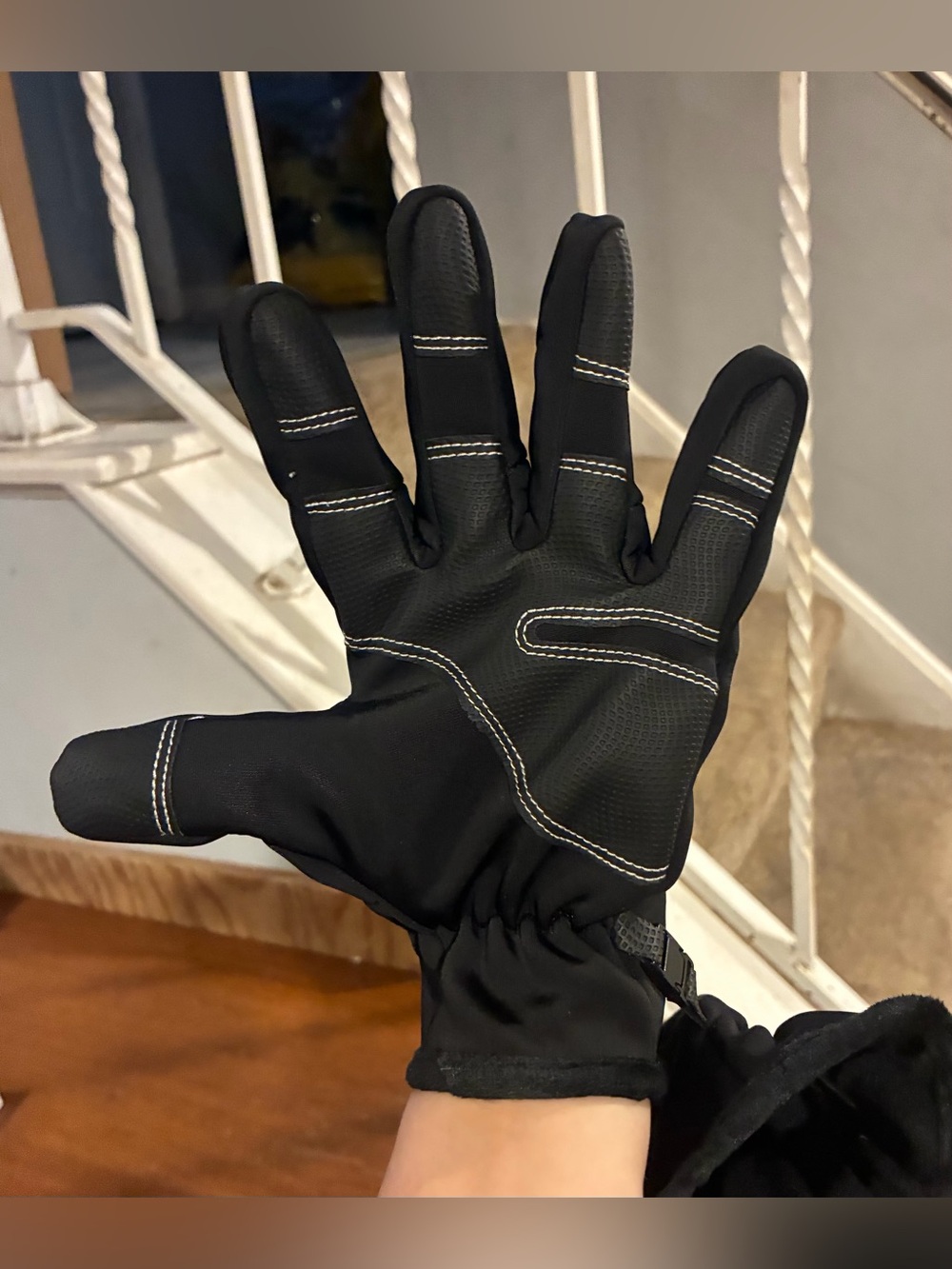 Women’s Classic Warm Black Comfortable Winter Gloves. New. $5
